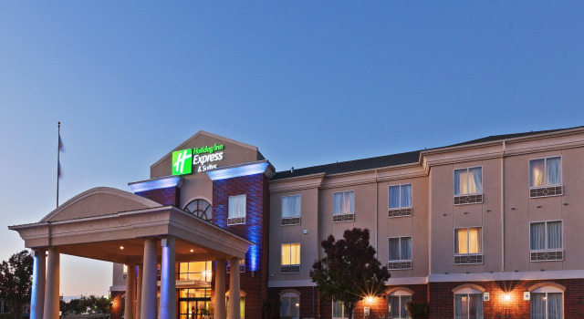 Holiday Inn Express & Suites by IHG, Забронировать Отель Абилин штат Техас