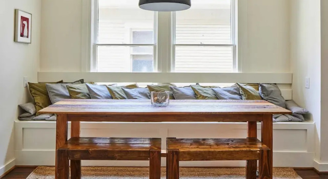 Charles on 11th - Beautifully Restored Historic Southside Home Walkable Perfect for Groups, Buchen Sie Ferienhaus Villen in Birmingham, Villa