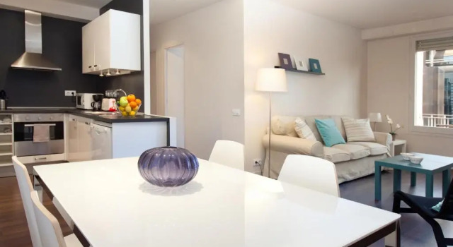 Апартаменты LetsGo Diagonal Avenue Apartment