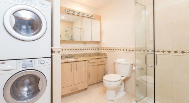 Huge 2 BR Apt in Heart of North End by Domio