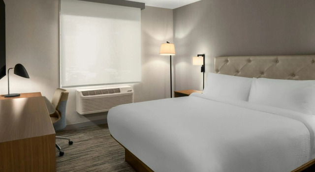 Four Points by Sheraton Downtown Seattle Center