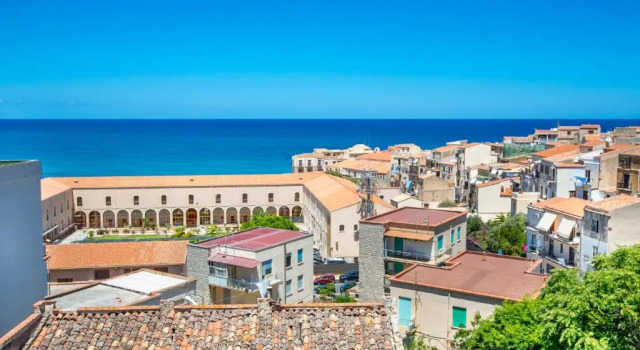 Cefalù Charme e Chic Suites, Забронировать Отель Отели Чефалу с парковкой, рядом с Salita Saraceni, Парковка
