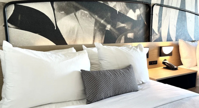 Номер Standard с балконом Cambria Hotel Rehoboth Beach