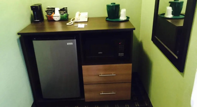 Одноместный номер Standard University Manor Inn