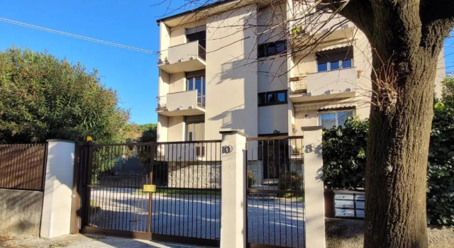 Апартаменты Spacious apartment at Como lake