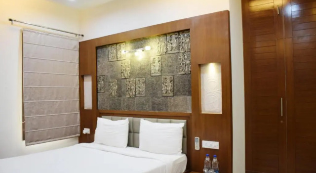 Апартаменты с 3 комнатами When In Gurgaon - Service Apartments near Medanta Medicity