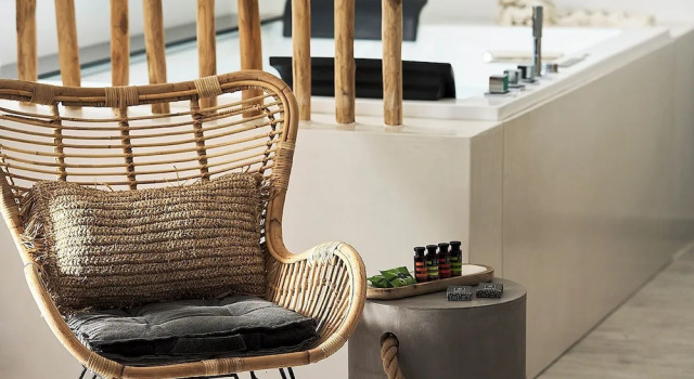Люкс с балконом и с видом на море Nirome Luxury Suites