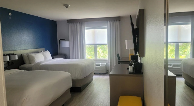 Четырёхместный номер Standard Comfort Inn & Suites Dothan Northside Plaza