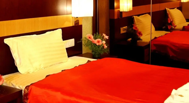 Hotel Maitri Residency, Rezerwuj Hotel Karimnagar Telangana