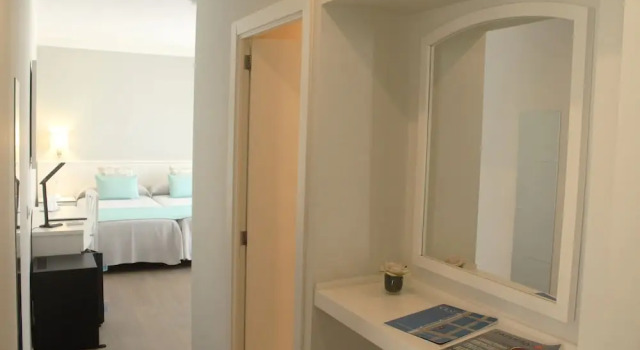 Двухместный номер Deluxe с балконом Hotel Creta Paguera