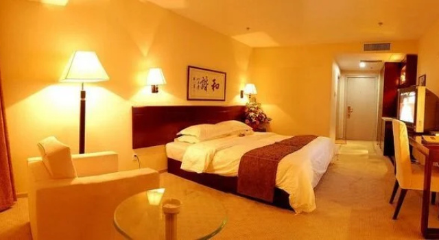 Dong Da Holiday Hotel, Book Hotel Hohhot Inner Mongolia