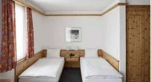Crystal, Book Hotel Davos Grisons