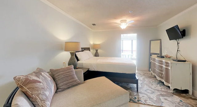 8730 Thomas Dr Condo Unit 1304A, Book Lejlighed Hoteller i Lower Grand Lagoon med parkering, Parkering