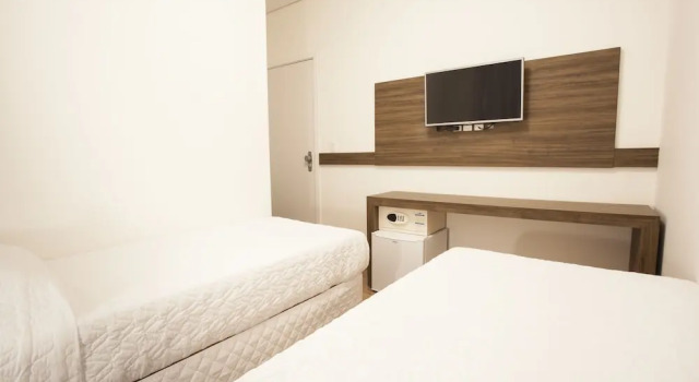 Номер Economy Travel Inn Express Hotels Brás