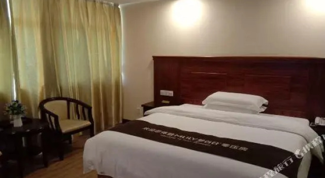 Люкс Deluxe Zhuhai Hengtai Hotel
