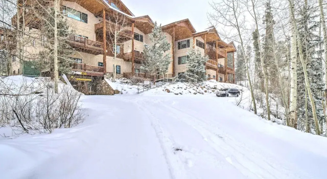 Winter Park Condo w/ Balcony & Mtn Views!, Забронировать Апартаменты/квартира Апартаменты Винтер Парка, рядом с Body Kneads Massage and Pilates, Апартаменты/квартира