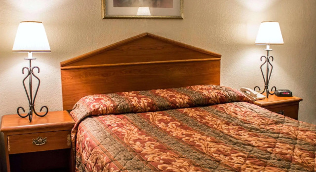 Двухместный номер Standard Econo Lodge Akron Copley Northwest