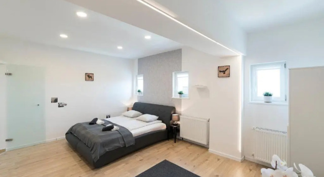 Апартаменты Madach Apartment