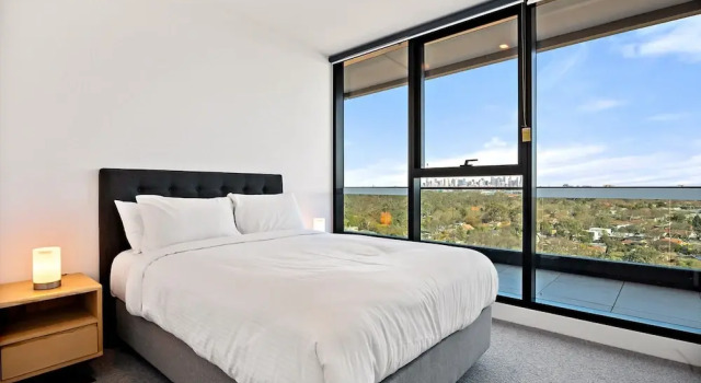 Stylish City-view Apartment With Amenities