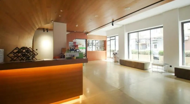 Guoshi Hotel (Dalian Donggang Business District Harbour Plaza Subway Station)