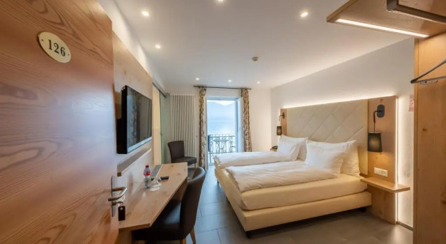 Двухместный номер Standard с видом на озеро Hotel Collinetta