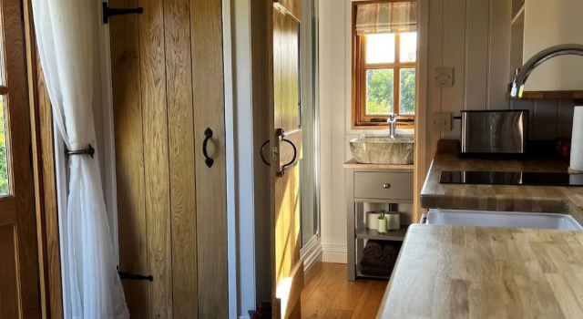 Robins Retreat - Orchard With hot tub - see Extras, Забронировать Отель Полгейт South Downs