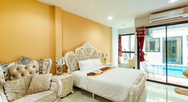 Двухместный номер Standard с балконом и с красивым видом из окна The Pool Resort