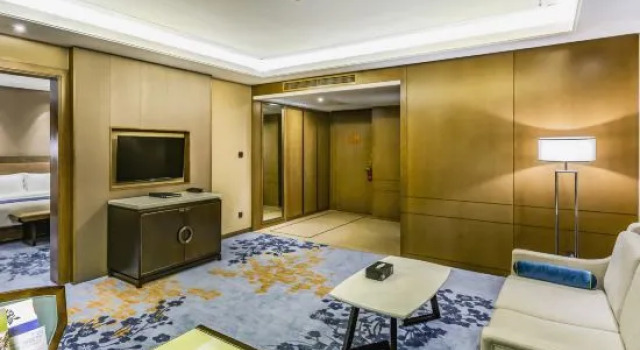 Люкс Xinhua Jian'guo Hotel