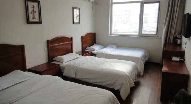 Трёхместный номер Standard Xian The Facebook Youth Hostel