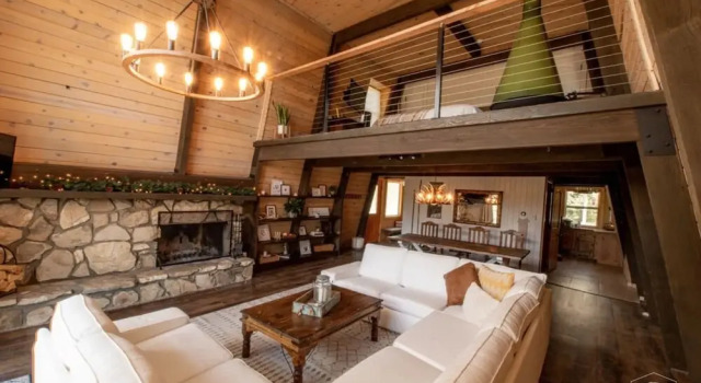 2066-big Bear Gambrel 2 Bedroom Home by RedAwning