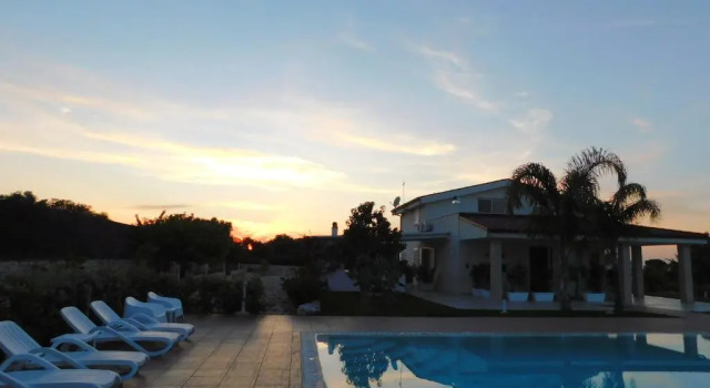 Коттедж Villa Maria - Appartamenti in villa con piscina