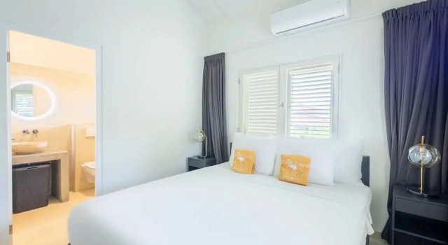 Коттедж Villa Azure Vista 6BR Luxury Stay w 2 Pools