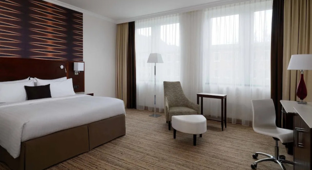 Номер Grand Cologne Marriott Hotel