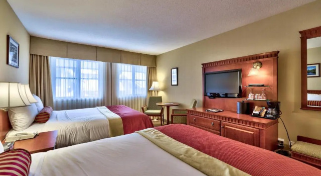 Четырёхместный номер Standard Sun Peaks Lodge