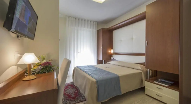 Номер Standard Hotel Hollywood***S