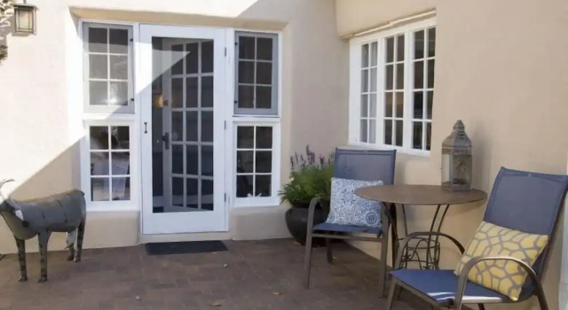 Коттедж Artist Adobe - Blocks From The Plaza and Rail Yard, Southwestern Charm, Modern Touches