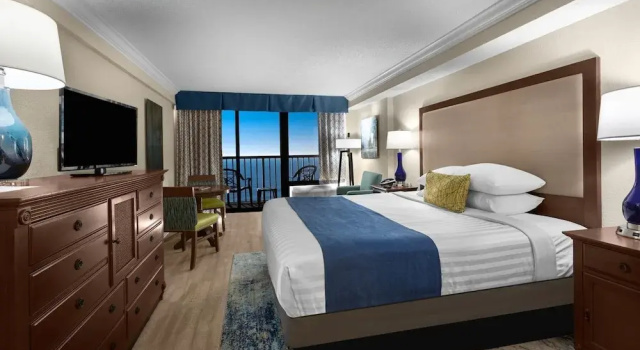 Двухместный номер Standard с балконом и с красивым видом из окна Sea Crest Oceanfront Resort