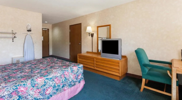 Days Inn & Suites Dundee, Boek Hotel Dundee Michigan