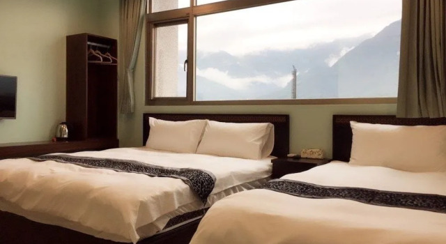 HeFeng B&B