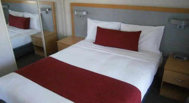 Апартаменты George Bass Motor Inn