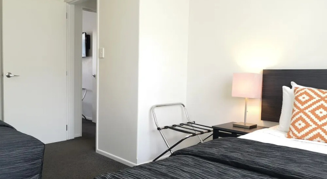 Апартаменты Standard с 2 комнатами Airport Palms Motel