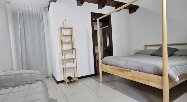Deluxe Dreier Zimmer mit Balkon und mit Blick auf den Innenhof Cortile Baronello