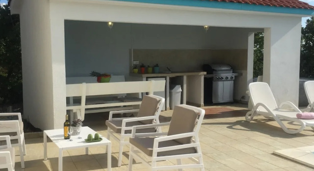 Коттедж Holiday Home-big Swimming Pool-amazing Views