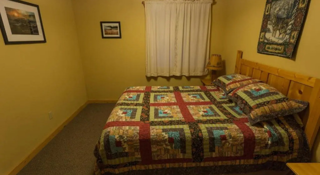 Коттедж с 6 комнатами Faithful Street Inn