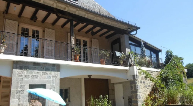 Enclos Pradal, Prenota Hotel Hotel a Alvernia con parcheggio, Parcheggio