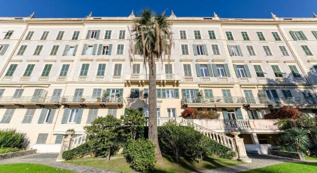 JOIVY Lovely Apt with Communal Pool in Nervi
