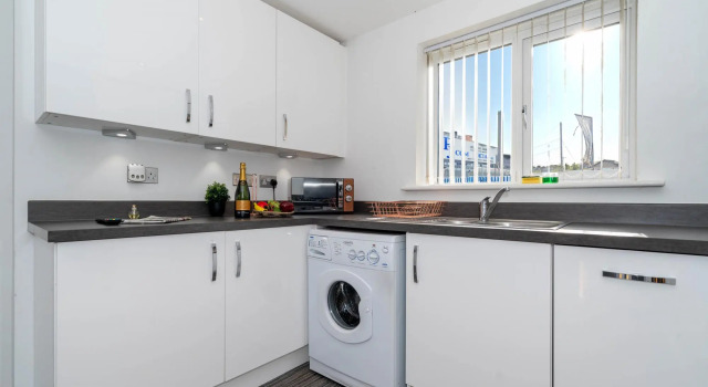 Modern West Midlands Family Home With Garden, Book Hotel Hoteller i Smethwick med parkering, Parkering