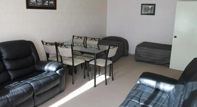 Семейный номер Standard Riverview Motel