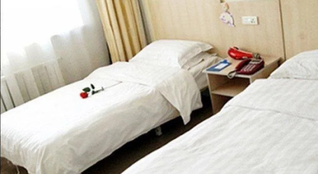 Mild Express Hotel South Erhuan Branch, Book Hotel Hoteller i Saihan med parkering, Parkering