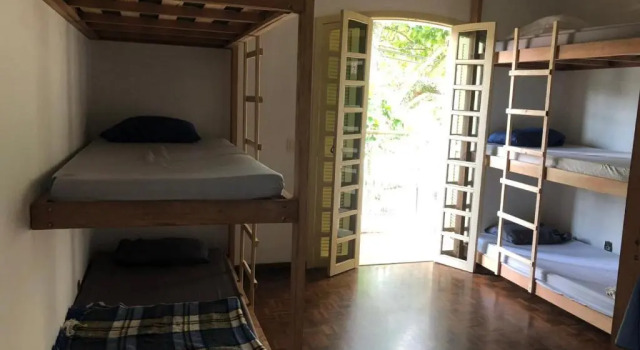 Кровать в общем номере Hostel Wanderlust